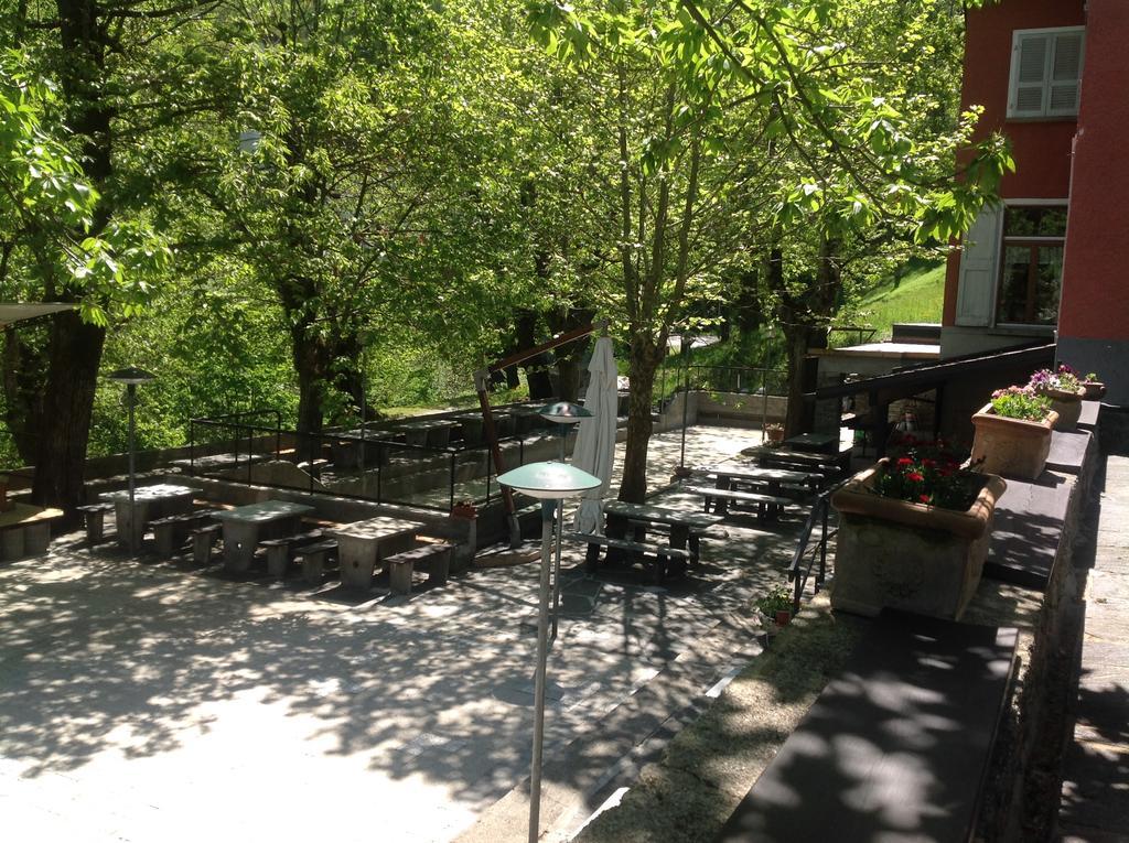 Grotto Zendralli Roveredo Buitenkant foto